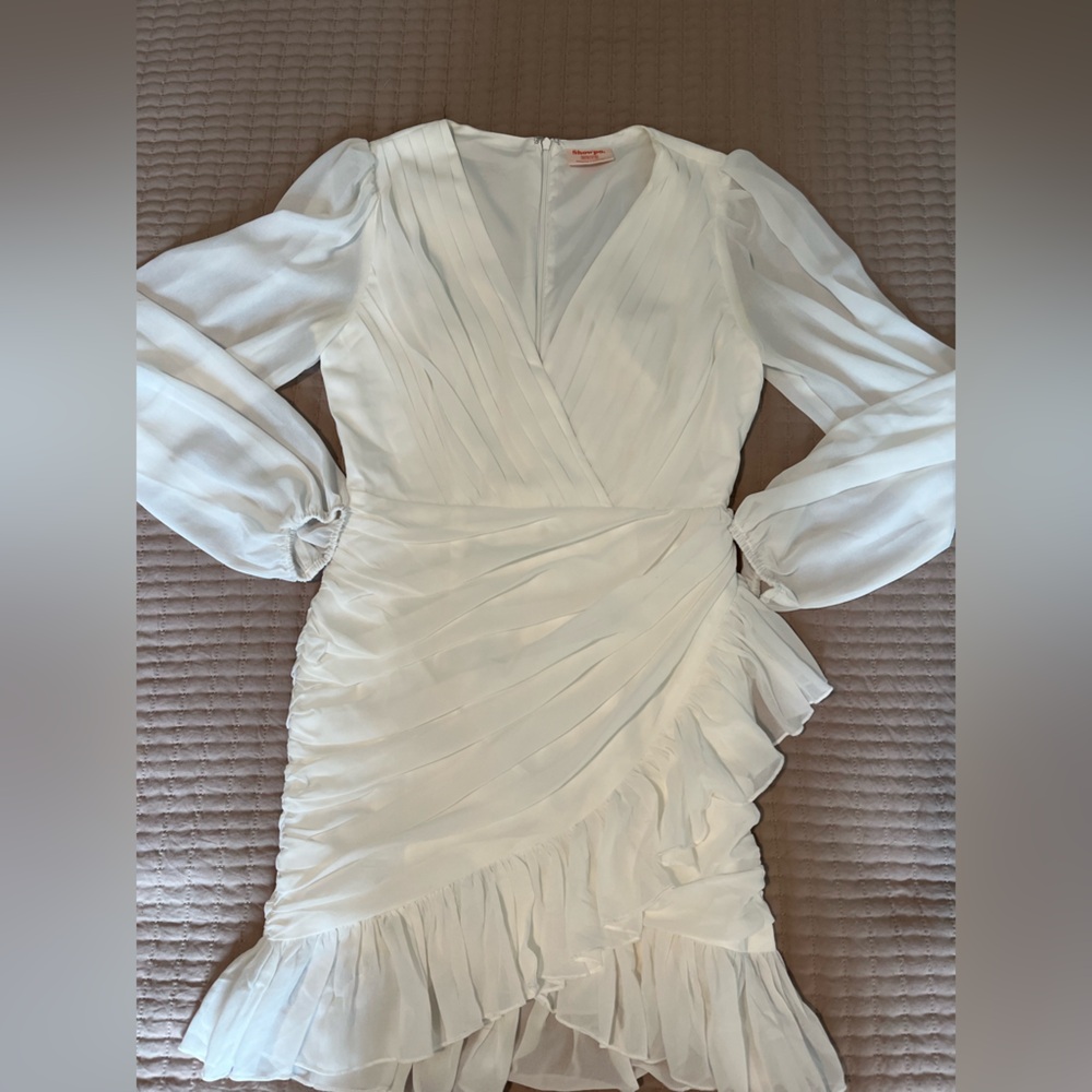 White longsleeve mini dress